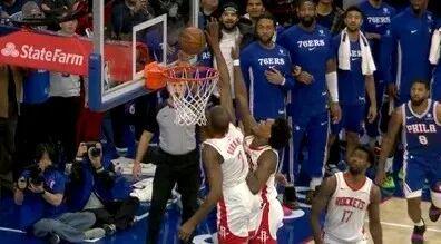 世界杯赛事直播软件下载-阿杜8失误，裁判帮火箭都赢不了