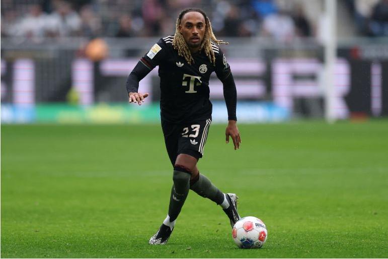 世界杯赛事直播软件下载-法尔克：埃弗顿、马赛和里昂都对博埃有兴趣，但他不想转会